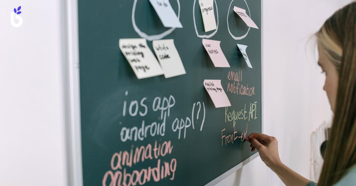 WHAT IS EMPLOYEE ONBOARDING?