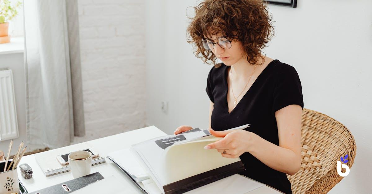 ACCOUNTING ANALYST JOB DESCRIPTION - BIZCRM APP