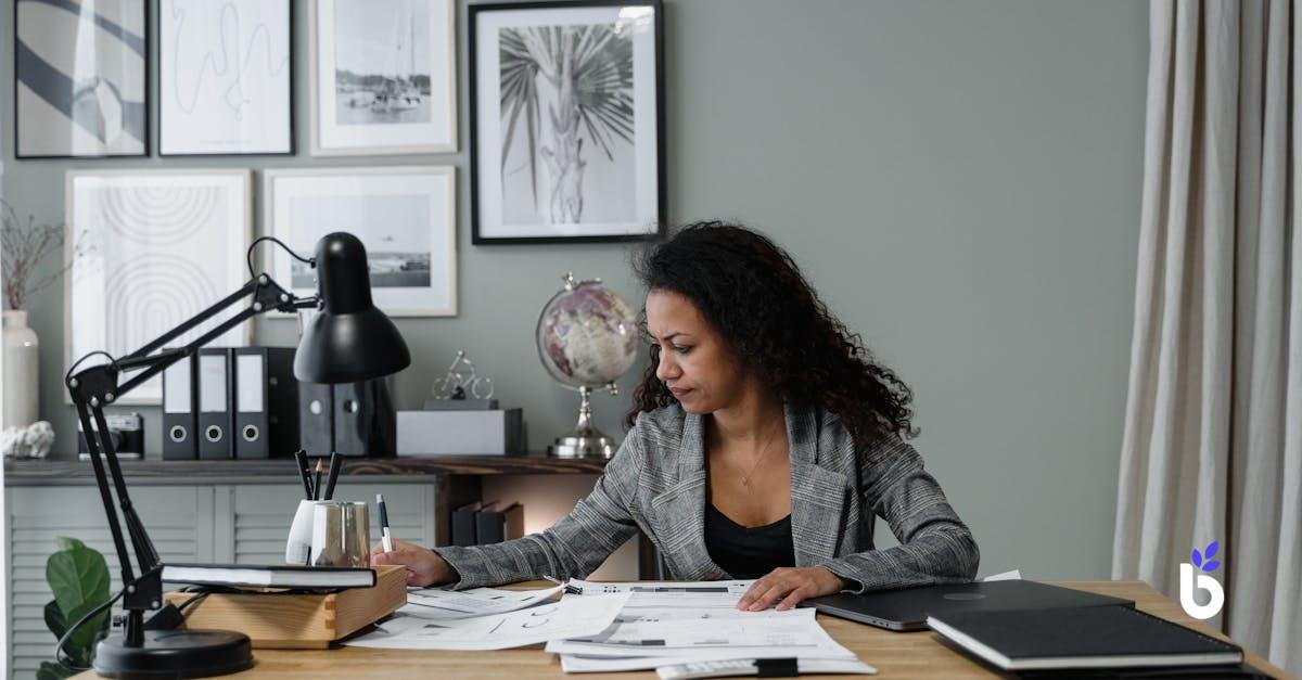 TRAINEE ACCOUNTANT JOB DESCRIPTION - BIZCRM APP